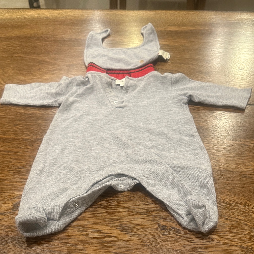 Gucci Gray Footed Baby One-Piece With Bib